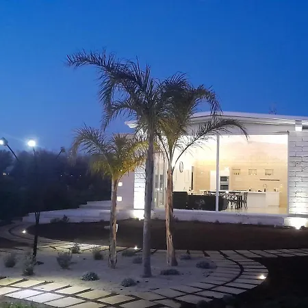 Trullo Terranostra Con Piscina Torre San Giovanni Villa