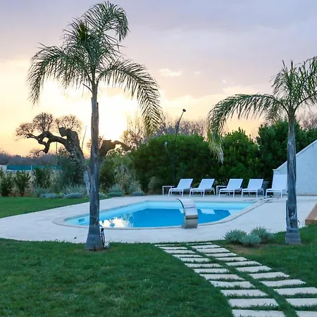 Trullo Terranostra Con Piscina Torre San Giovanni Villa